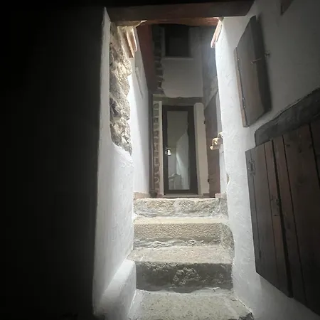 아파트 Orani Guest House Orani