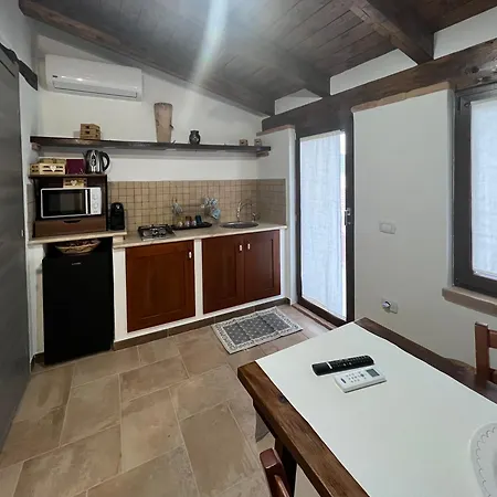 Orani Guest House 아파트 *